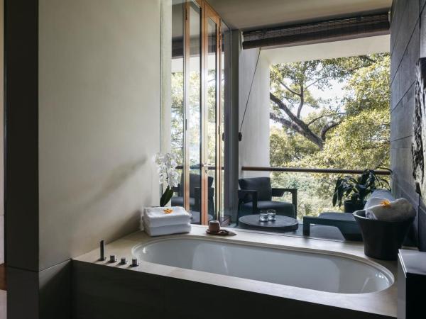 Capella Singapore : photo 6 de la chambre chambre lit king-size - vue sur jardin