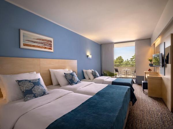 Valamar Diamant Hotel : photo 1 de la chambre room for 2+1 -hotel