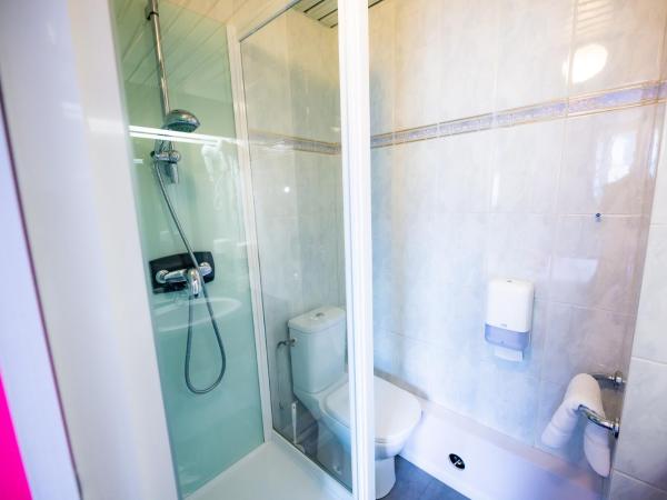 Logis Hotel Du Chateau : photo 1 de la chambre chambre simple standard