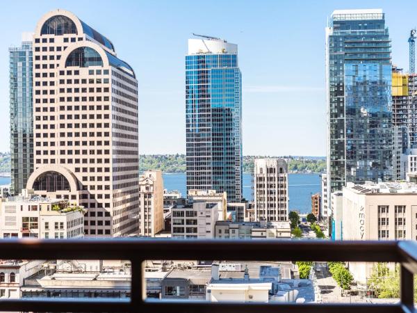 Hotel Theodore : photo 6 de la chambre the roosevelt suite