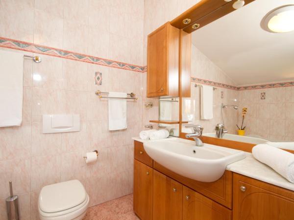 Villa Sveta Eufemija - Bed and breakfast : photo 9 de la chambre chambre double ou lits jumeaux