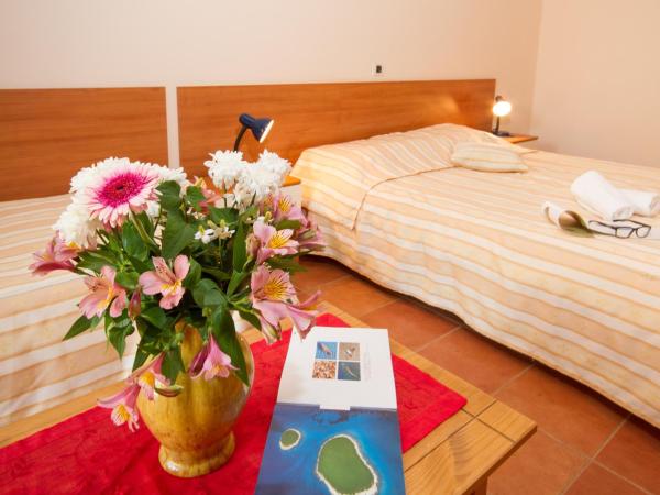 Villa Sveta Eufemija - Bed and breakfast : photo 9 de la chambre chambre triple (2-3 personnes)