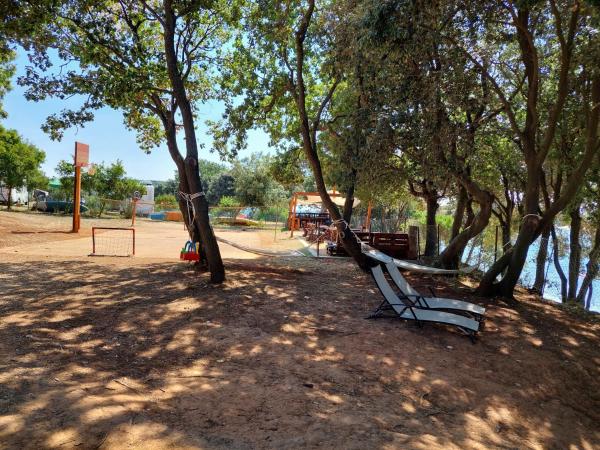 Grand Veles camp : photo 1 de la chambre mobile home deluxe 2 chambres