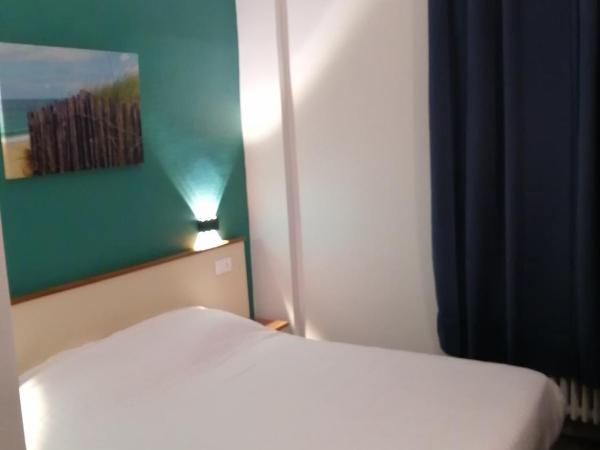 Hotel Des Lices - Angers : photo 1 de la chambre chambre double