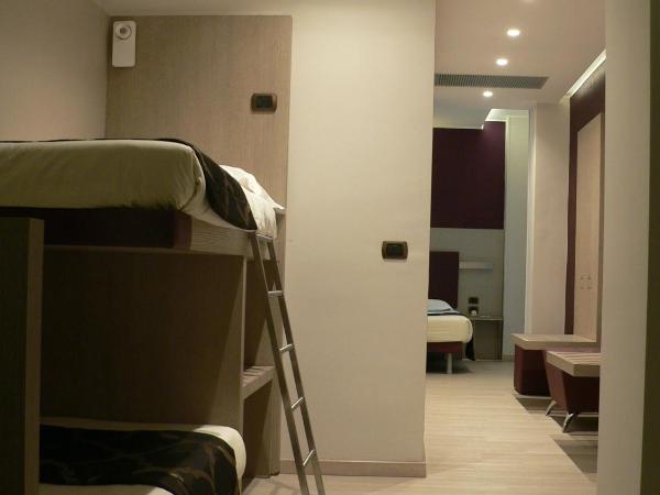 Hotel Soperga : photo 4 de la chambre chambre quadruple avec salle de bains privative