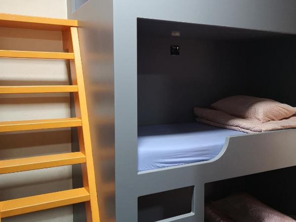 Birmingham Central Backpackers : photo 1 de la chambre bed in 15 bed mixed dormitory 