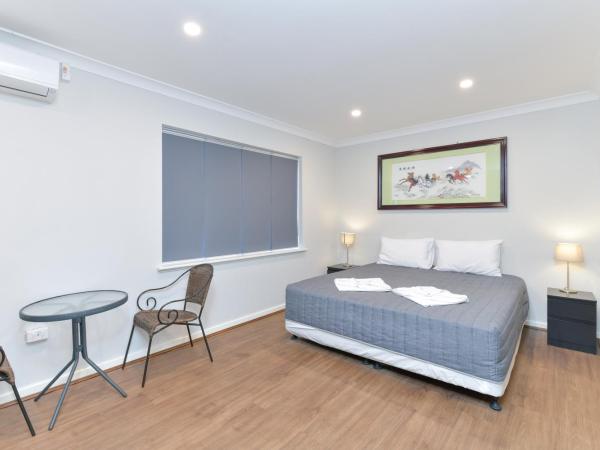 Platinum Motel : photo 5 de la chambre suite deluxe avec baignoire spa