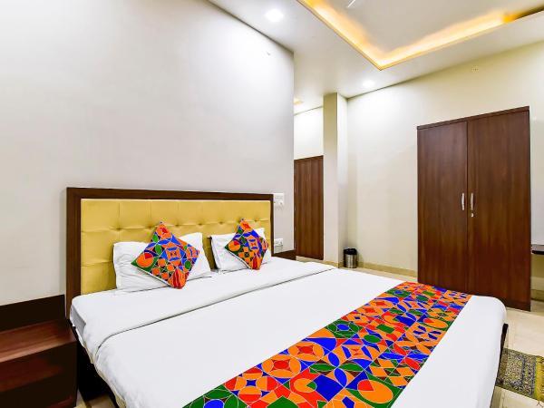 FabHotel The Castle Homestay : photo 2 de la chambre chambre deluxe