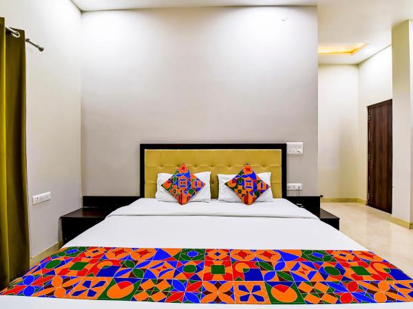 FabHotel The Castle Homestay : photo 1 de la chambre chambre deluxe