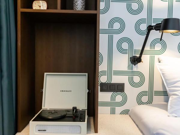 Yalo Urban Boutique Hotel Gent : photo 9 de la chambre chambre not-so-standard