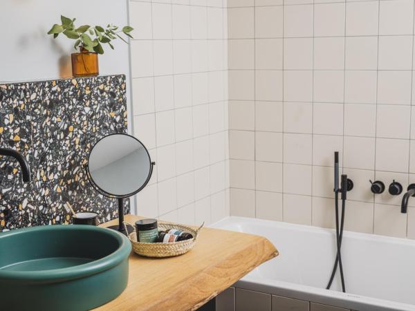 Le Garage Biarritz Hôtel : photo 6 de la chambre suite tribu - premier Étage