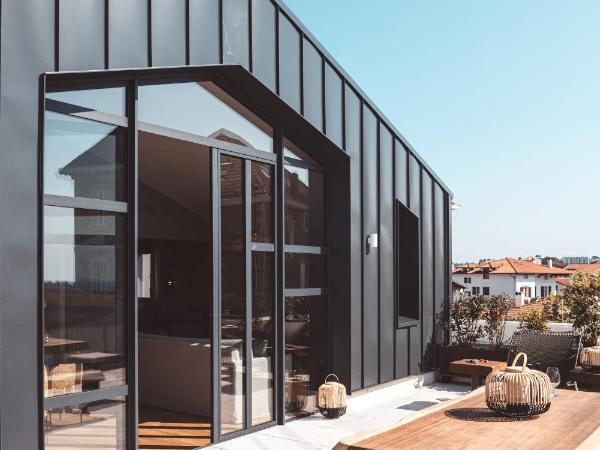 Le Garage Biarritz Hôtel : photo 10 de la chambre suite club avec terrasse panoramique - vue sur pays basque