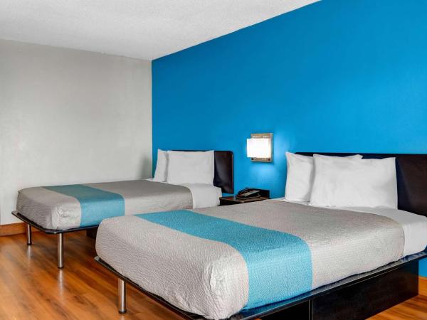 Motel 6-Atlanta, GA : photo 4 de la chambre chambre quadruple - non-fumeurs