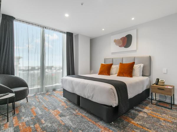Ramada by Wyndham Newmarket Auckland : photo 5 de la chambre studio lit king-size avec kitchenette