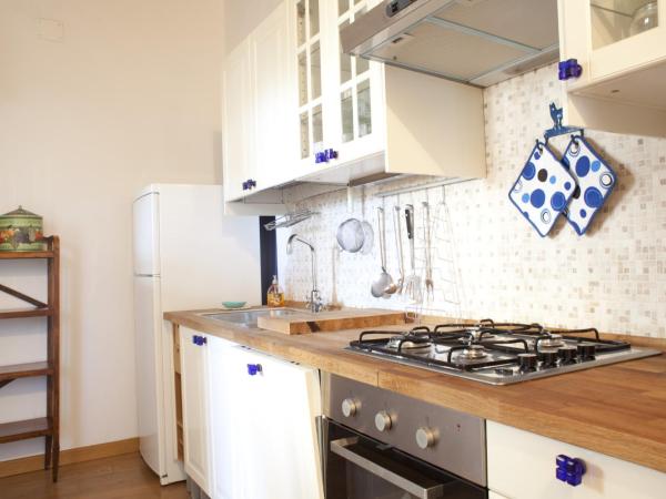 Maison Dei Miracoli : photo 2 de la chambre appartement avec terrasse