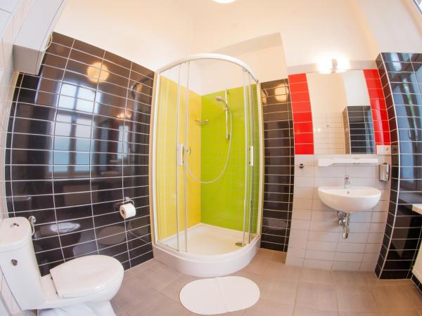 Atlantis Hostel : photo 4 de la chambre chambre double standard avec salle de bains privative