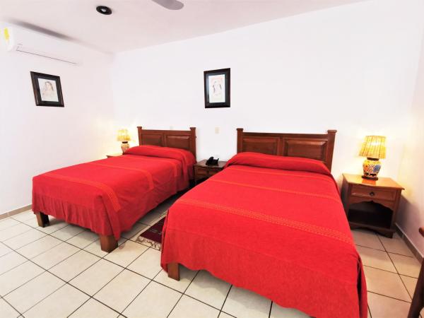 Hotel Casa de la Tía Tere : photo 2 de la chambre chambre double avec 2 lits doubles