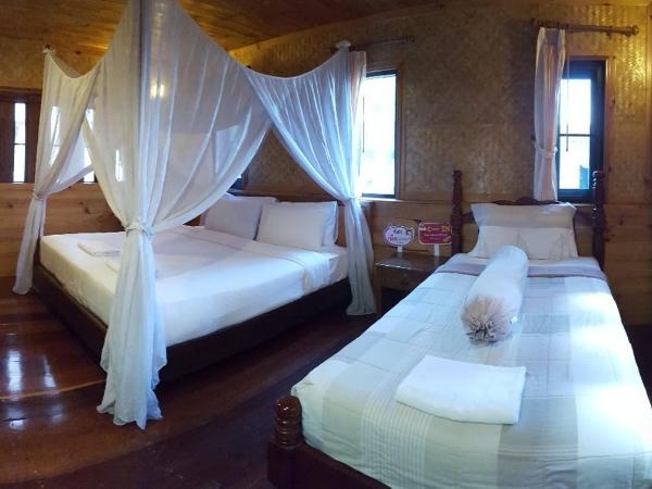 Baan Soontree Resort : photo 6 de la chambre chambre familiale