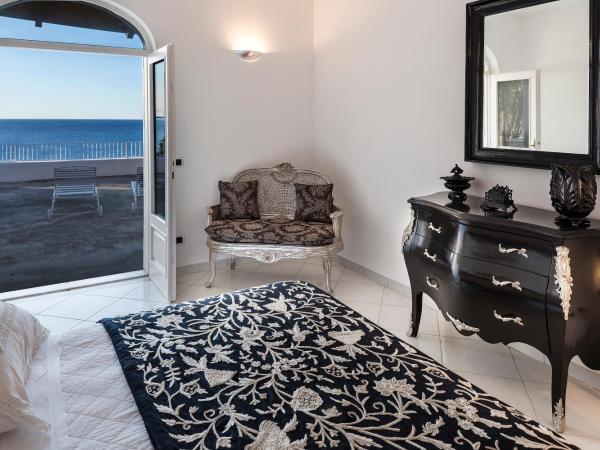 La Villa Resort & Spa : photo 4 de la chambre chambre double supérieure - vue sur mer