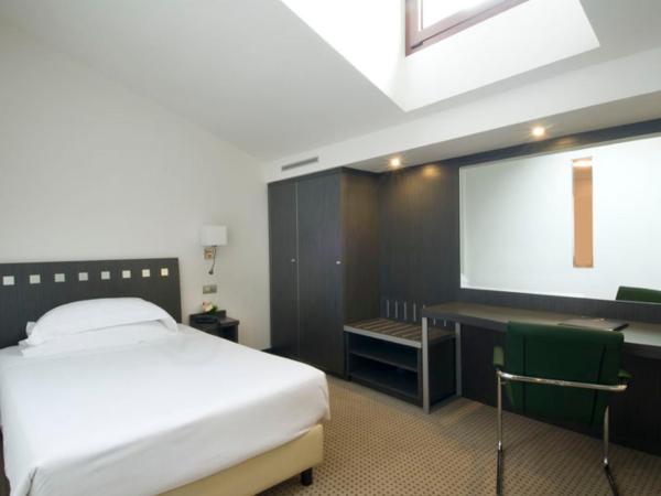 Arli Hotel Business and Wellness : photo 1 de la chambre chambre simple