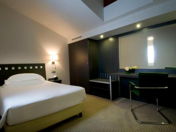 Arli Hotel Business and Wellness : photo 4 de la chambre chambre simple