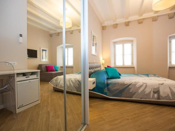 Villa Flores Room : photo 3 de la chambre chambre double deluxe avec balcon