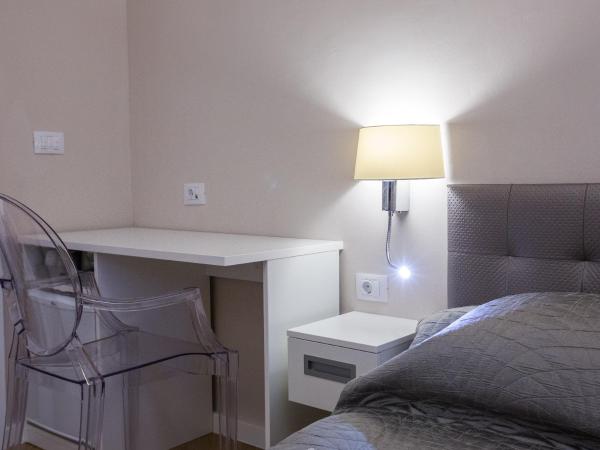 Villa Flores Room : photo 4 de la chambre chambre double - rez-de-chaussée