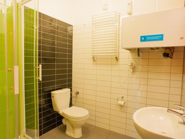 Atlantis Hostel : photo 5 de la chambre chambre double standard avec salle de bains privative