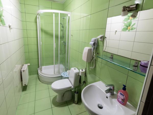 Jopi Hostel Katowice Centrum : photo 4 de la chambre lit simple dans dortoir mixte