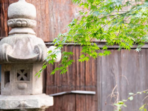 Hostel Ayame : photo 3 de la chambre chambre de style japonais avec salle de bains privative - vue sur jardin - rez-de-chaussée