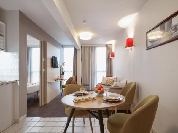 Appart'City Confort Lille Grand Palais : photo 3 de la chambre appartement 1 chambre nouvelle génération