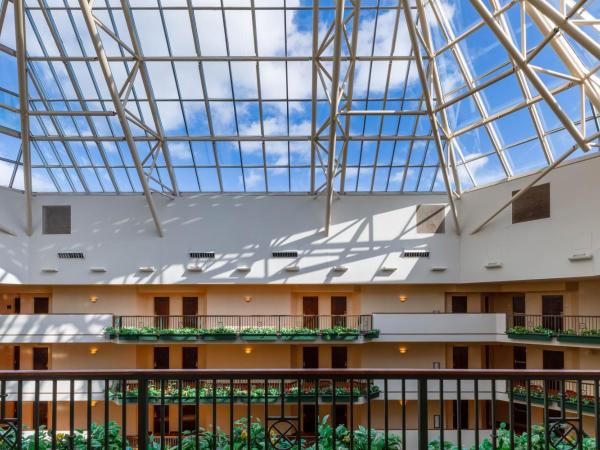 Wyndham Grand Oklahoma City Downtown : photo 6 de la chambre chambre lit king-size - non-fumeurs