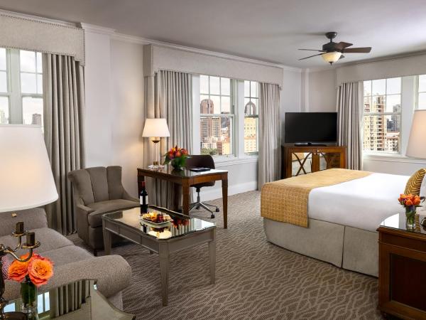 Warwick Melrose Hotel : photo 2 de la chambre chambre d'angle lit king-size