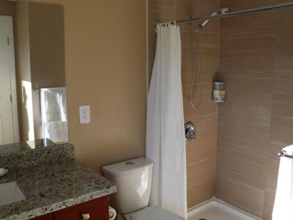 Quiet, clean and comfortable room : photo 1 de la chambre chambre double avec salle de bains privative