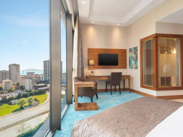 Days Hotel by Wyndham Istanbul Maltepe : photo 4 de la chambre chambre double - vue sur mer
