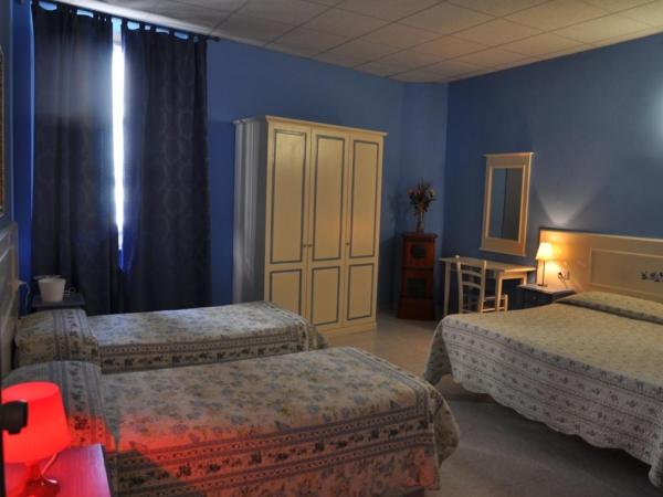 Hotel Regina : photo 8 de la chambre chambre quadruple