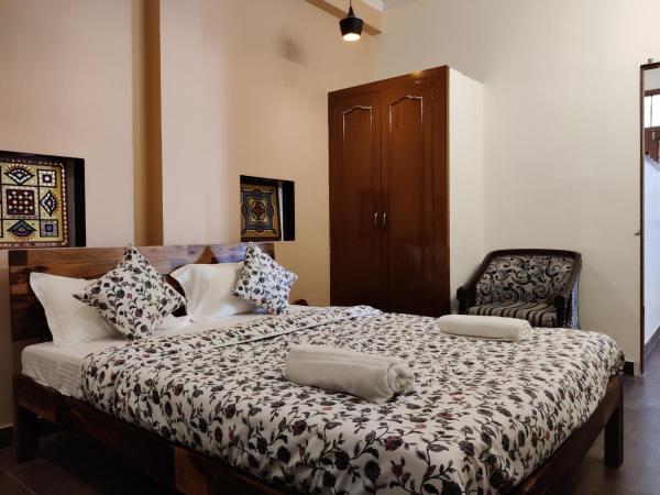 The Karauli Villa by Le Pension Stays : photo 9 de la chambre chambre double supérieure