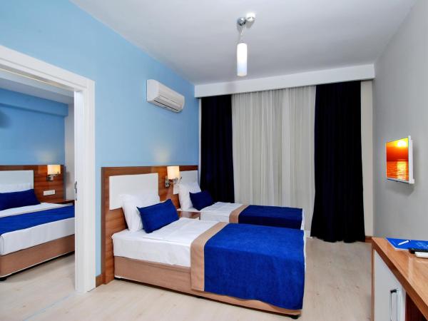 Kleopatra Ramira Hotel - All Inclusive : photo 4 de la chambre chambre familiale (3 adultes + 1 enfant)