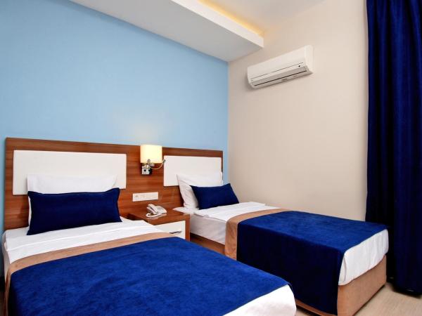 Kleopatra Ramira Hotel - All Inclusive : photo 5 de la chambre chambre familiale (2 adultes et 2 enfants)