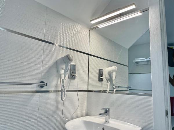 Hostal Los Ángeles : photo 7 de la chambre chambre double avec terrasse