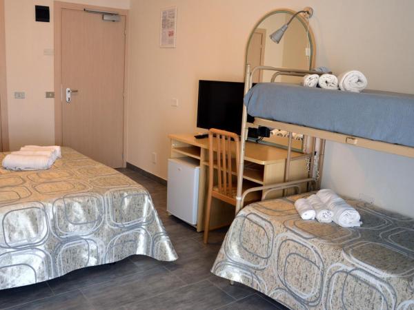 Mantovani Hotel Murano & Mariù : photo 5 de la chambre chambre triple confort