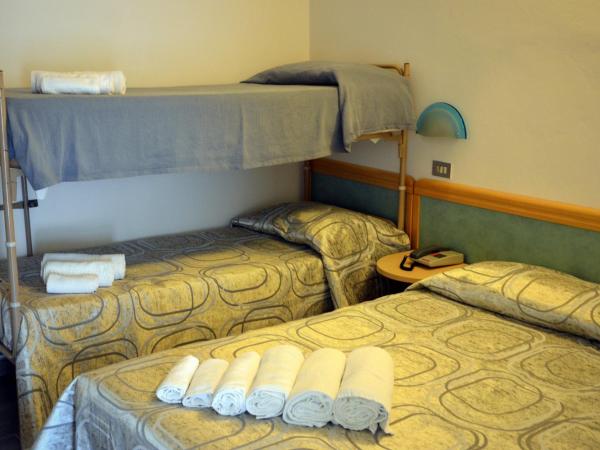 Mantovani Hotel Murano & Mariù : photo 8 de la chambre chambre quadruple confort