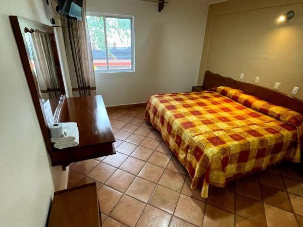 HOTEL BUGAMBILIAS : photo 3 de la chambre grande chambre simple 