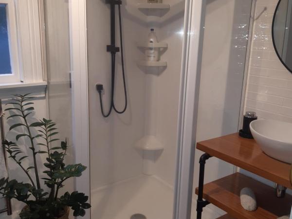 Harbour View Cottage : photo 3 de la chambre cottage 1 chambre avec vue sur le jardin