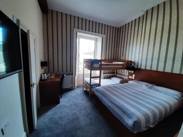 Adelphi Hotel : photo 1 de la chambre chambre quadruple