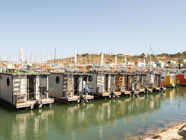 The Homeboat Company Albufeira : photo 1 de la chambre bateau 2 cabines