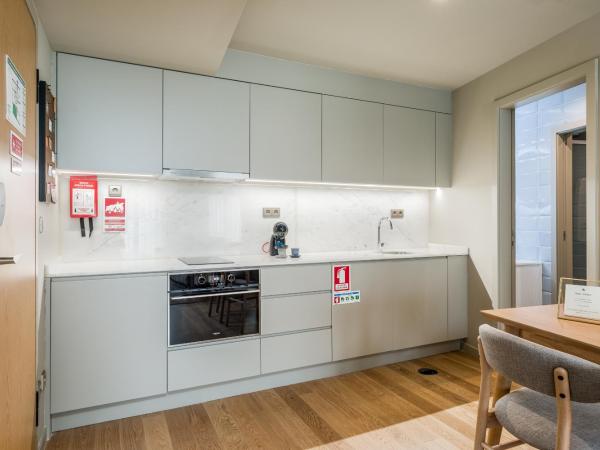 Legends House by Sweet Porto : photo 7 de la chambre chambre double ou lits jumeaux - vue sur jardin