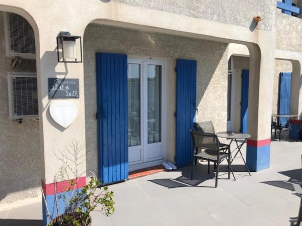 Hotel Le Bleu Marine : photo 3 de la chambre chambre double avec balcon ou terrasse