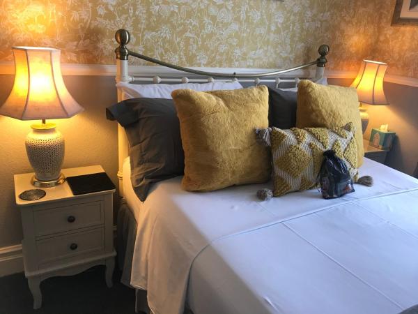 Raffles Hotel : photo 2 de la chambre chambre double avec salle de bains privative