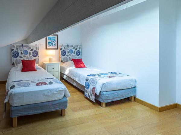 Mas de Capelou : photo 3 de la chambre appartement - vue sur jardin